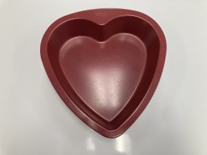 heart-shaped cake pan